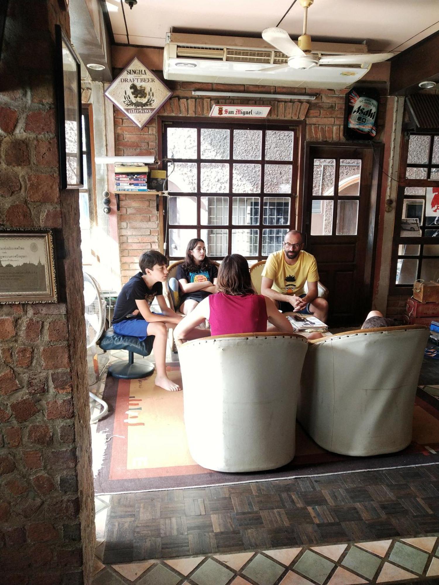 Brickhouse Ayutthaya Guesthouse Est 1986 Buitenkant foto