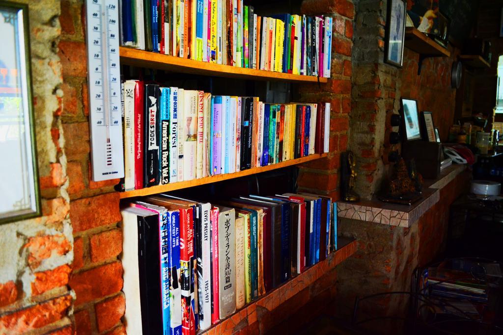 Brickhouse Ayutthaya Guesthouse Est 1986 Buitenkant foto