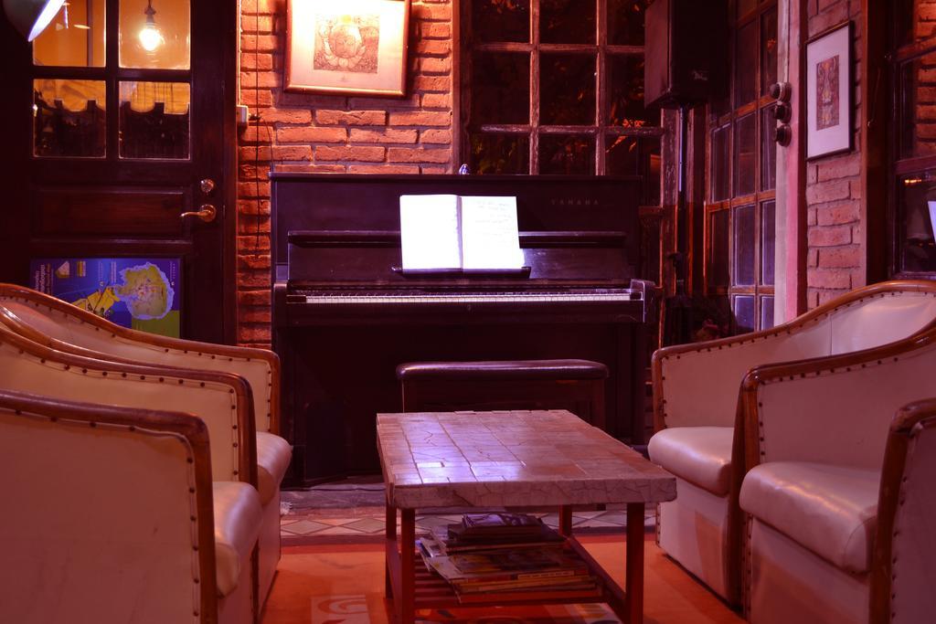 Brickhouse Ayutthaya Guesthouse Est 1986 Buitenkant foto