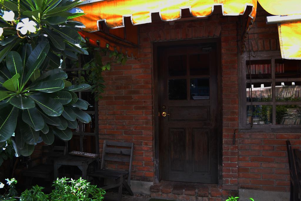 Brickhouse Ayutthaya Guesthouse Est 1986 Buitenkant foto