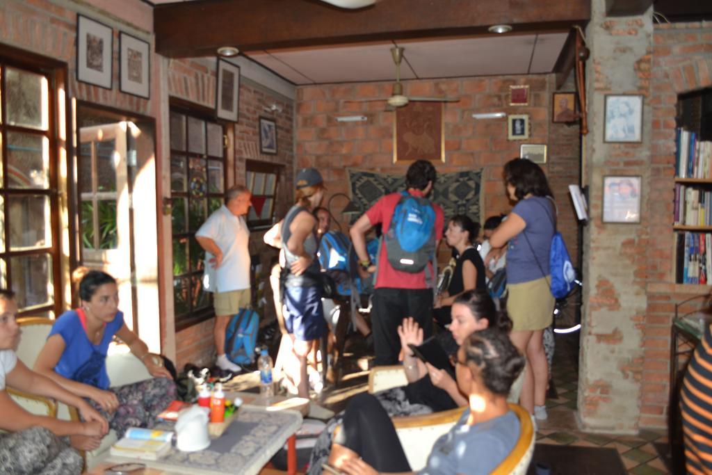 Brickhouse Ayutthaya Guesthouse Est 1986 Buitenkant foto