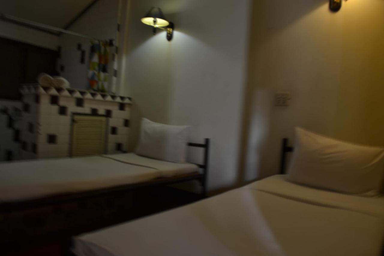 Brickhouse Ayutthaya Guesthouse Est 1986 Buitenkant foto