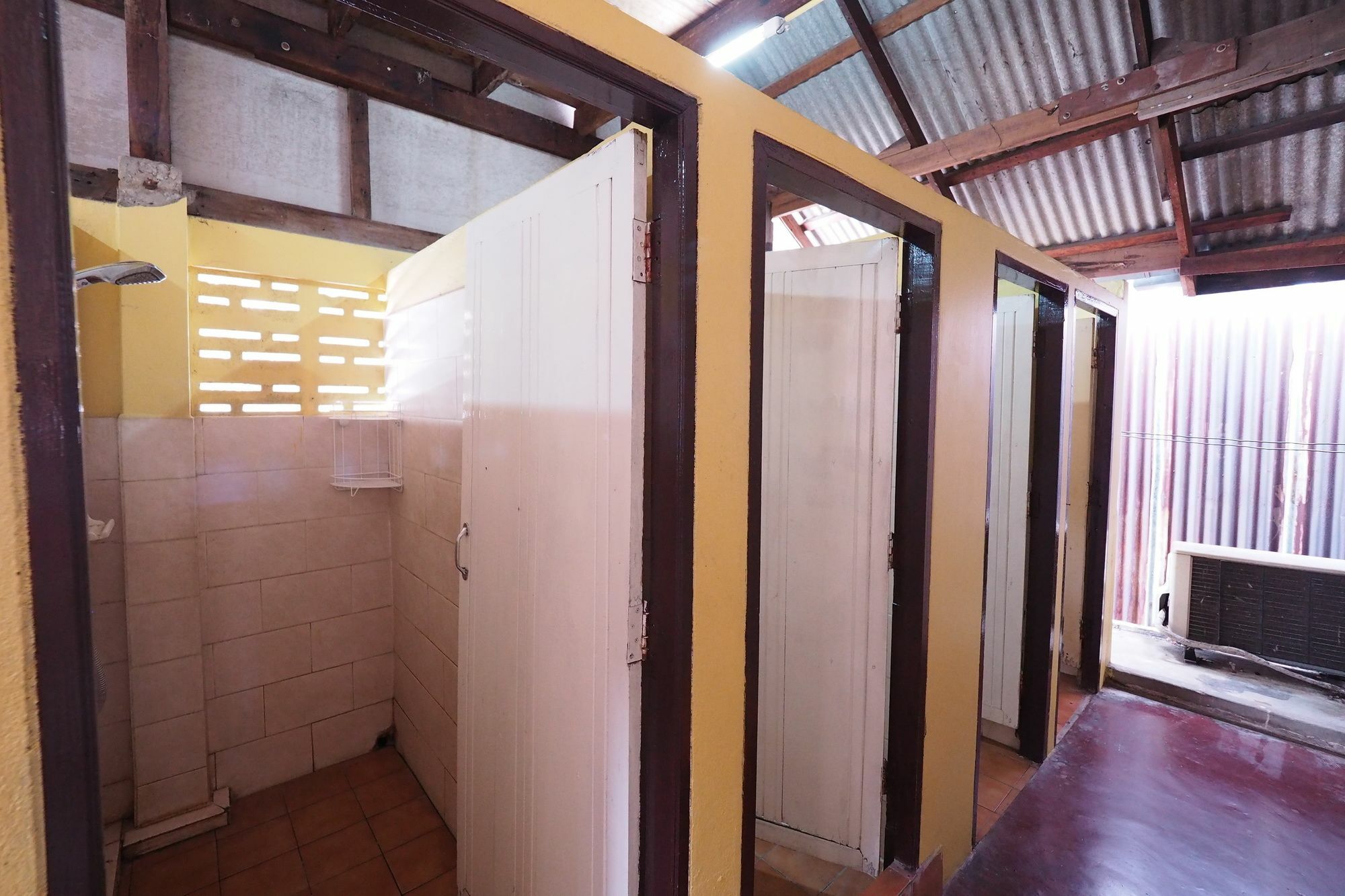 Brickhouse Ayutthaya Guesthouse Est 1986 Buitenkant foto