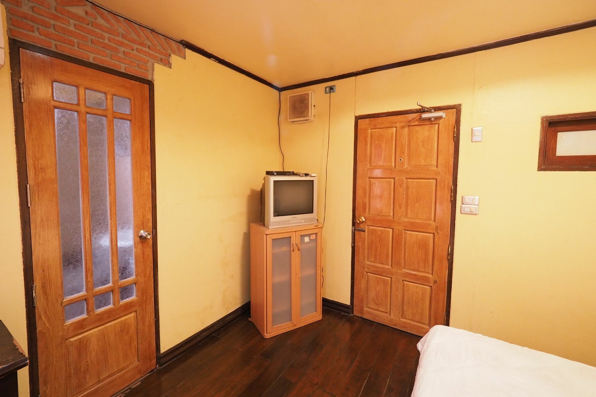 Brickhouse Ayutthaya Guesthouse Est 1986 Buitenkant foto