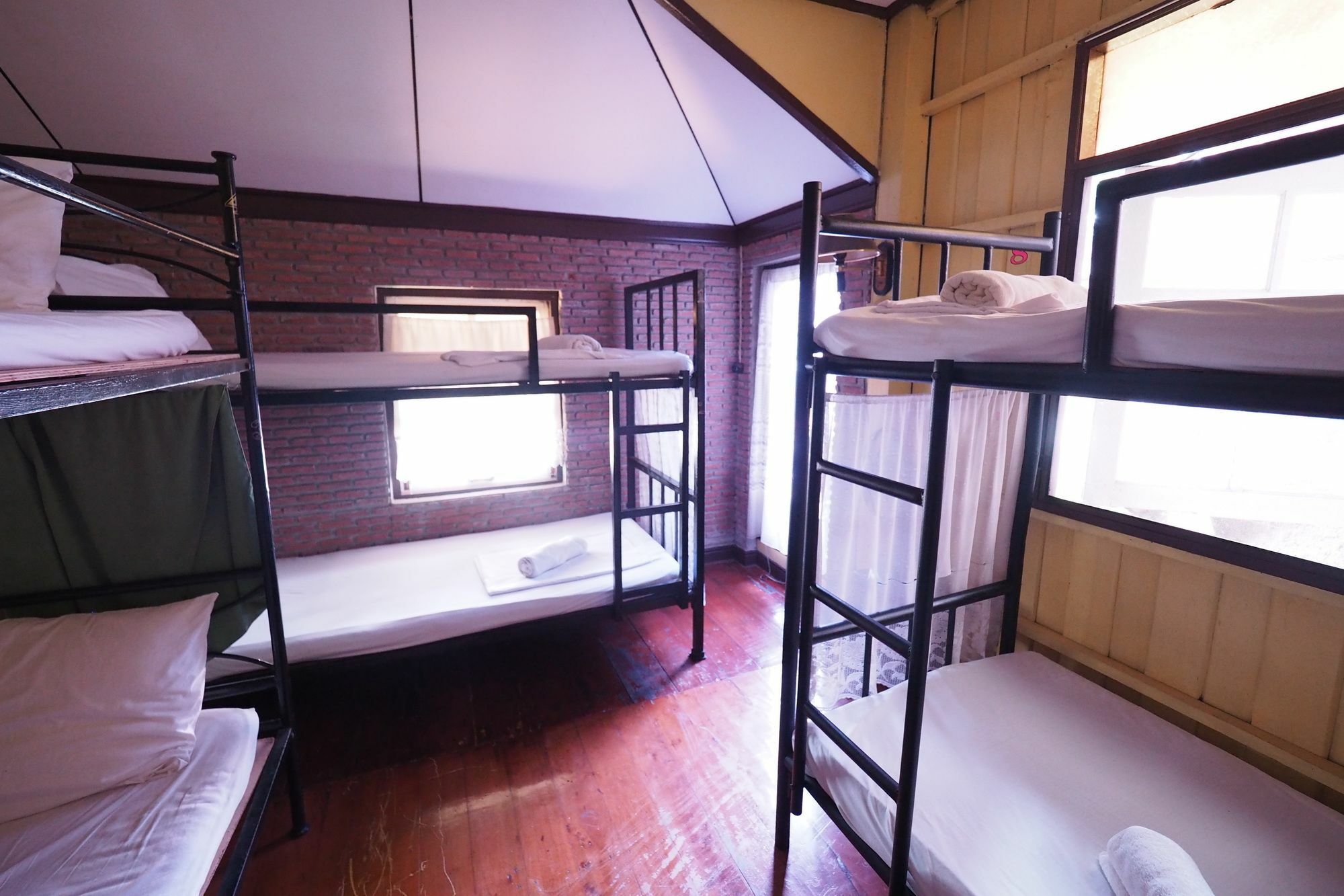 Brickhouse Ayutthaya Guesthouse Est 1986 Buitenkant foto